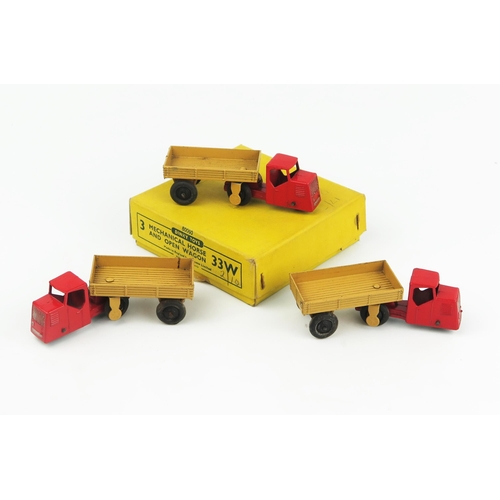 2331 - A Dinky Toys 33W (50060) Mechanical Horse And Open Wagon Type 4 Yellow Trade Box for three - complet... 