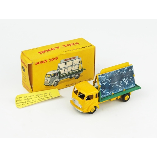 2340 - A French Dinky Toys 33C Simca Glazier's Truck in yellow without advertisement, yellow hubs, film sti... 