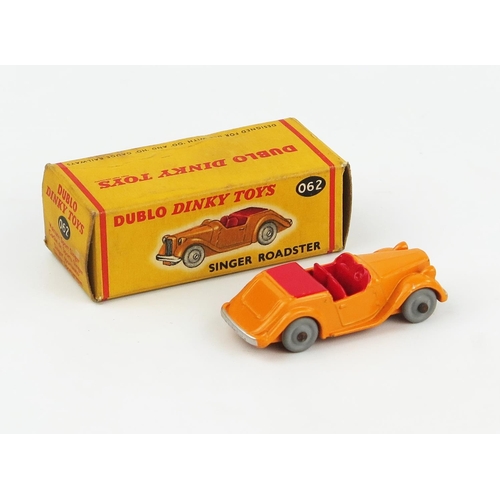 2343 - A Dublo Dinky Toys 062 Singer Roadster in yellow-orange with silver trim, red interior and smooth gr... 