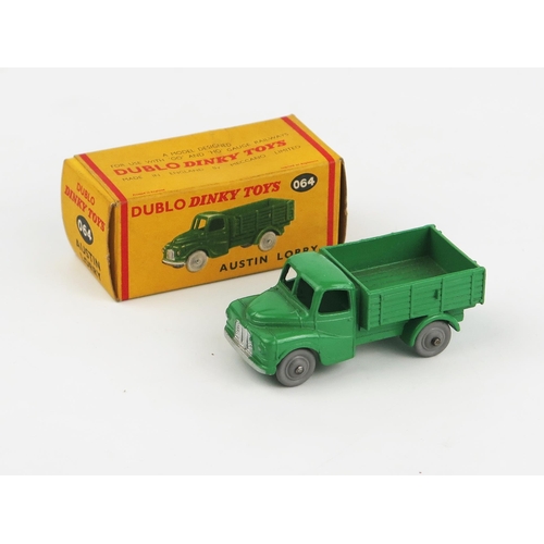 2345 - A Dublo Dinky Toys 064 Austin Lorry in green with silver trim and smooth grey wheels. Mint in very g... 