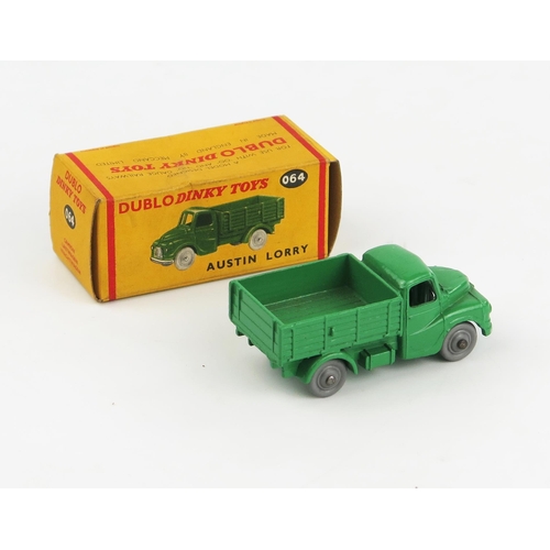 2345 - A Dublo Dinky Toys 064 Austin Lorry in green with silver trim and smooth grey wheels. Mint in very g... 