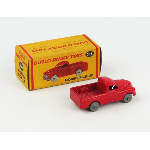 2346 - A Dublo Dinky Toys Morris Pick-Up in red with silver trim and smooth grey plastic wheels. Near mint ... 