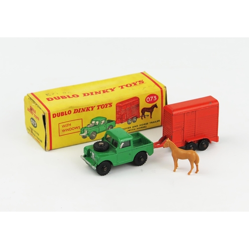 2348 - A Dinky Dublo Toys 073 Toys Land Rover And Horse Trailer (with horse) with black plastic treaded whe... 