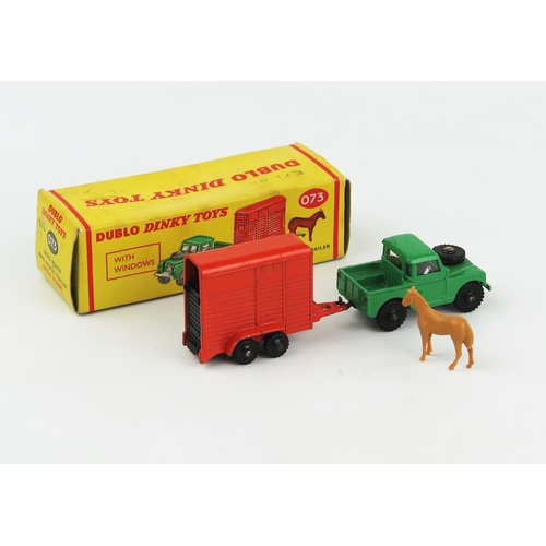 2348 - A Dinky Dublo Toys 073 Toys Land Rover And Horse Trailer (with horse) with black plastic treaded whe... 