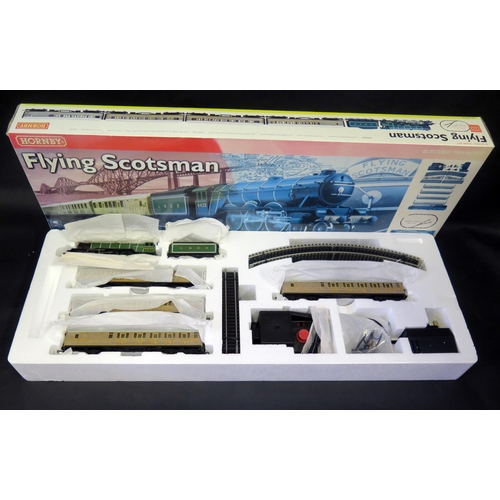 2591 - Hornby OO Gauge R1039 Flying Scotsman Electric Train Set - as new in box