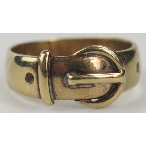 32 - 9ct Gold Buckle Ring, size R, 4.9g