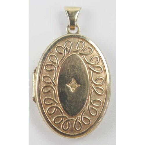61 - 9ct Gold Locket with sentimental engraved message, 33mm drop, 2.9g