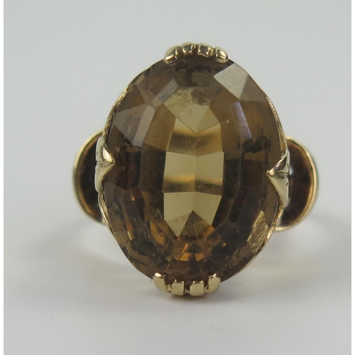 70 - 9ct Gold and Citrine Ring, c. 21x15mm stone, size O.5, 8.9g
