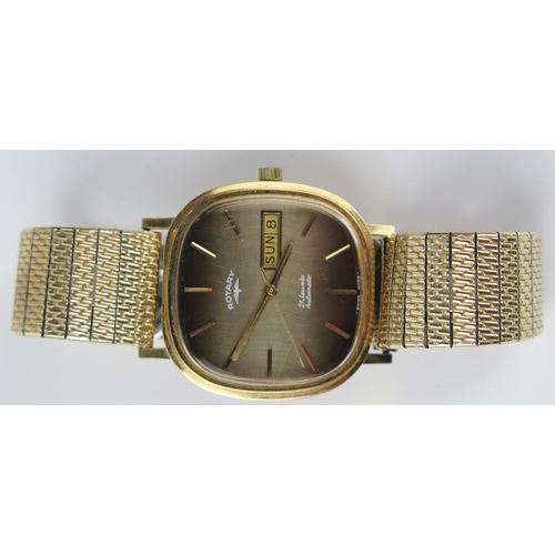 470 - 1970's ROTARY 9ct Gold Cased Dress Watch, 33.5mm case with 21 jewel automatic movement, boxed. Runni... 