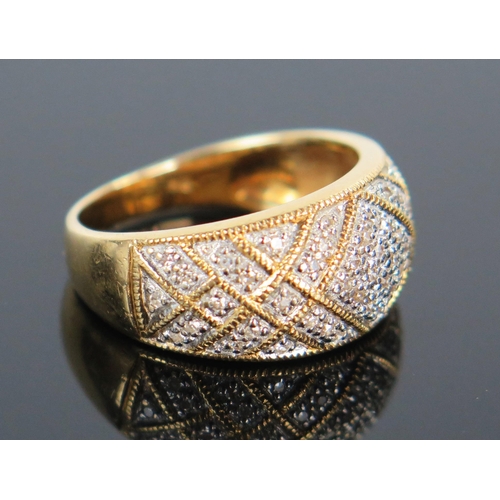 124 - 18ct Gold and Pavé Diamond Ring, size N.5, 6.1g