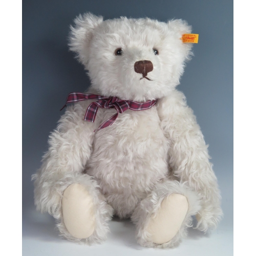 1865 - Steiff Classic Bear 004995 - white grey (40cm)