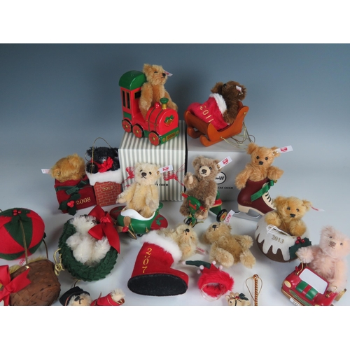 1869 - Steiff Yearly Christmas Collector Bears (14 pieces) 2007-2018 and  2020-2021 - all excellent conditi... 