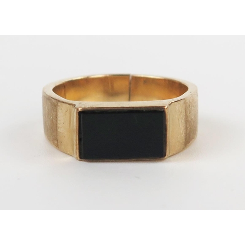 240 - 9ct Gold and Onyx Ring, size N, 5.9g