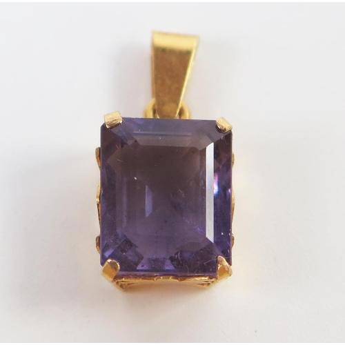 242 - Amethyst Pendant in an unmarked high carat gold mount, 21mm drop, 2.4g