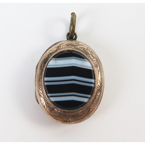 243 - Victorian Banded Agate Mounted Locket with unmarked gold front and back, c. 30 mm drop