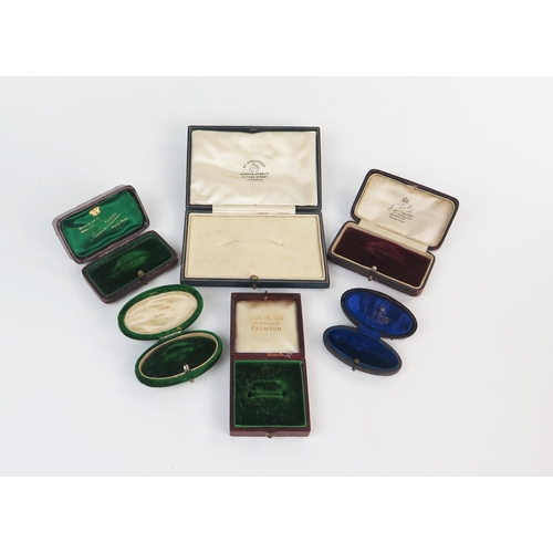 269 - Selection of Vintage Brooch Boxes including Mappin & Webb (11x7cm)