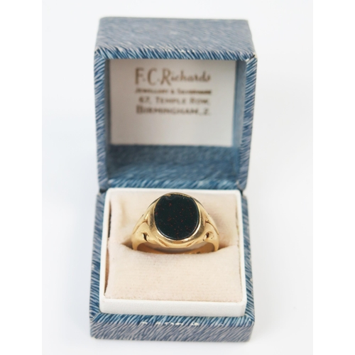 28 - Antique 18ct Gold and Bloodstone Signet Ring, London 1917, size Q, 10.1g. Stone with chip to edge