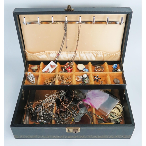 289 - Selection of Costume Jewellery