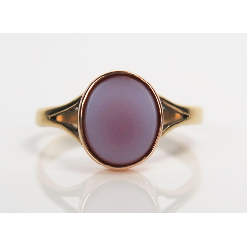 342 - 9ct Gold and Carnelian Signet Ring, size W.5, 3.6g