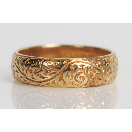 360 - Antique 18ct Gold Wedding Band with chased foliate decoration, Birmingham 1904, KBSB, 5mm wide, 4.5g