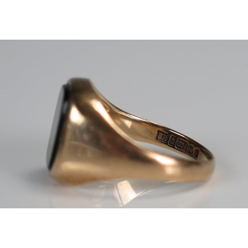 371 - 9ct Gold and Onyx Signet Ring, size P.5, 4.9g