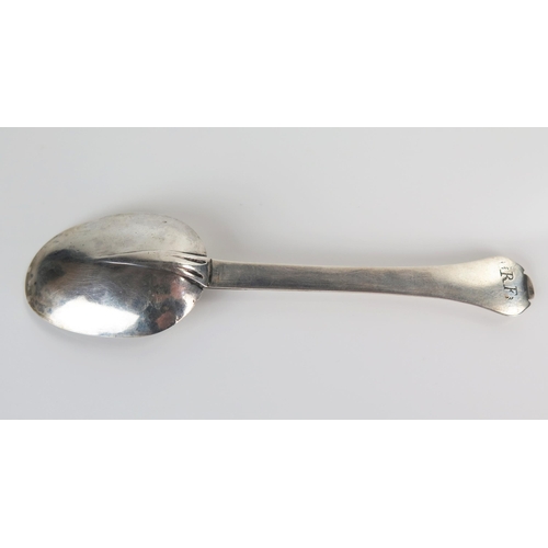 505 - 17th Century Silver Rat Tail Trifid Spoon, no hallmarks to flat stem, initials RF to back, 7.7cm, 47... 