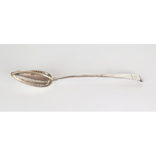 553 - A George III silver gravy straining spoon, Old English Pattern, engraved sun crest London 1796, Will... 