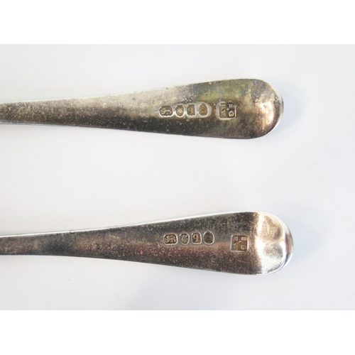 565 - A pair of George III silver table spoons, Old English Pattern with reeded border, London 1791, Simon... 