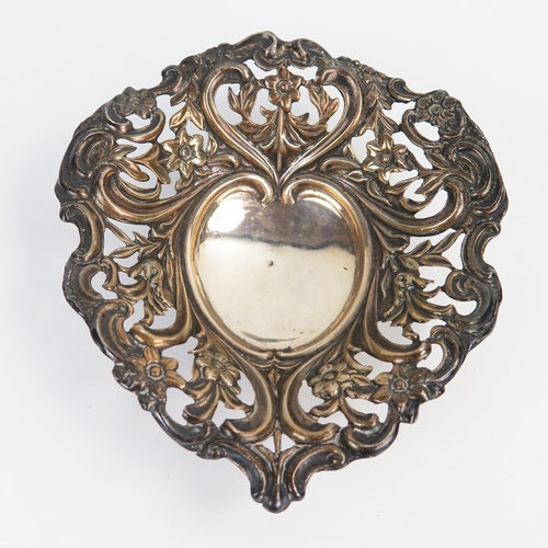 586 - A late Victorian silver bon-bon dish, of heart shape, Birmingham 1882, Henry Matthews, 20grams.