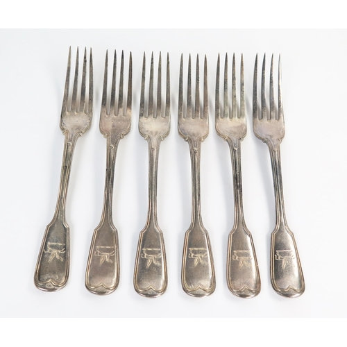 600 - A set of six Victorian table forks, Fiddle and Thread, engraved crest of Pegues holding a sprig, Lon... 