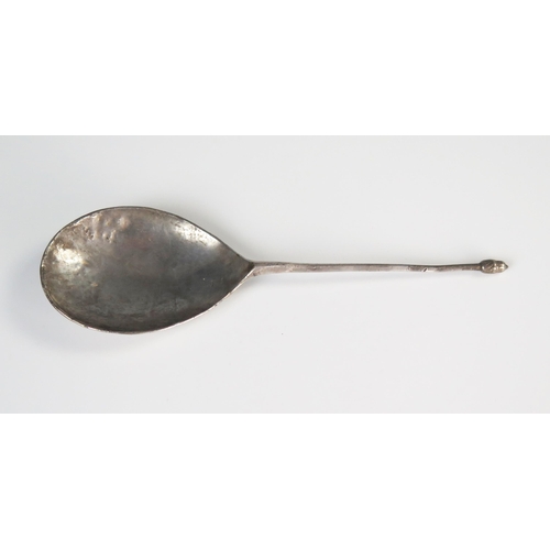 663 - A rare medieval silver alloy Acorn Knop spoon, the acorn knop with traces of gilding, tapered canted... 