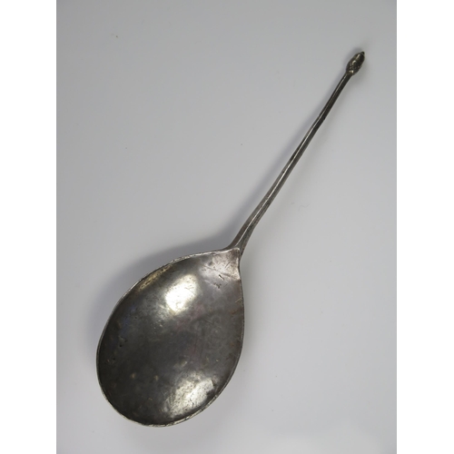 663 - A rare medieval silver alloy Acorn Knop spoon, the acorn knop with traces of gilding, tapered canted... 