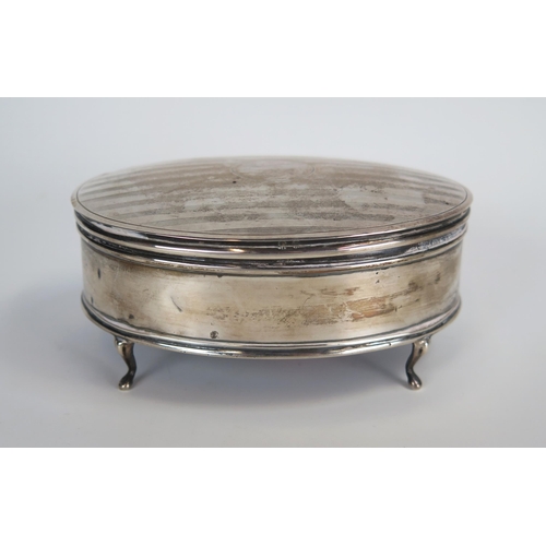 672 - Silver Oval Ring Box, Birmingham 1922, maker S&Co