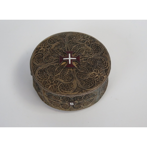 677 - Silver Filigree Box decorated with enamel Order of Christ Cross (Cross of Portugal), 8cm diam., 87g