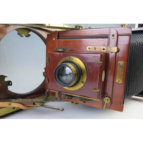 187 - Thornton Pickard THE VICTO Half Plate Camera with Aldis Anastigmat F/7.7 No.7 Lens, leather cased an... 