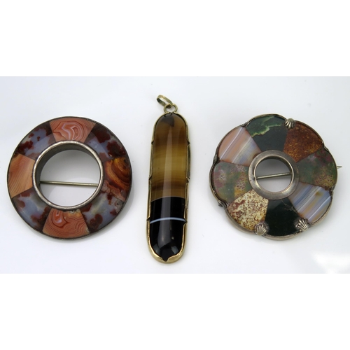 34 - 9ct Gold Mounted Agate Pendant (c. 67.5mm drop) and two 'Scottish' hardstone brooches