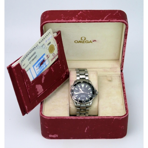 52 - OMEGA Seamaster Gent's Steel Cased Wristwatch, boxed and with papers from 2001, Ref: 22645000, watch... 