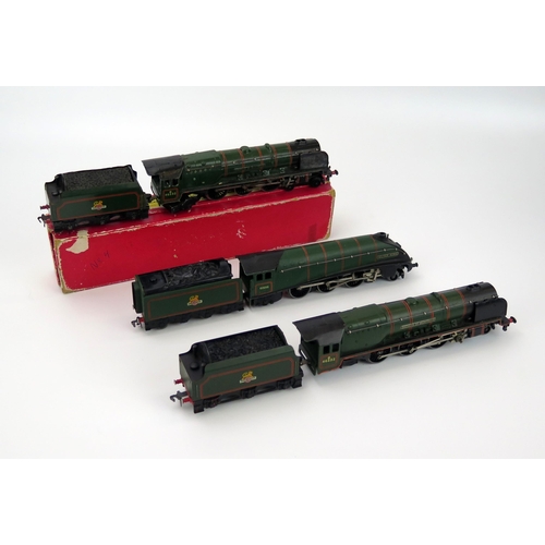 2002 - Hornby Dublo OO Gauge 3 Rail BR 4-6-2 Locomotive & Tender Group - EDL11 