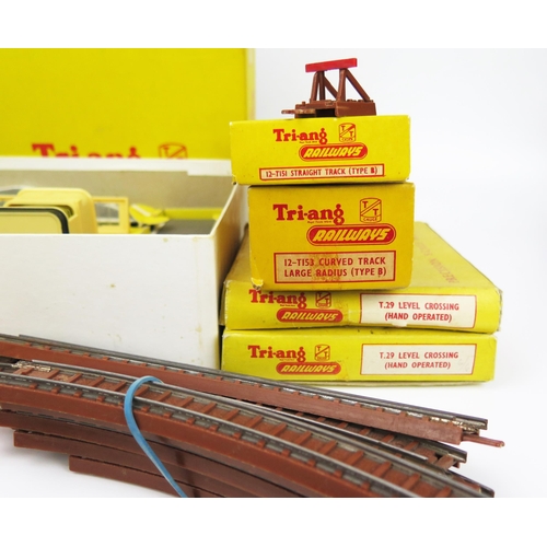 2021 - Triang Railways TT Gauge Accessories Collection including T31 Station Set in Excellent condition (mo... 
