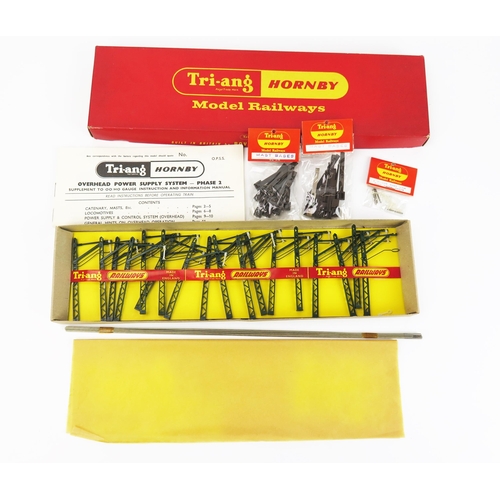 2075 - Scarce Triang Hornby OO Gauge OPSS Overhead Power Supply System - Phase 2 - excellent in very good b... 