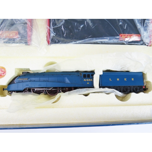 2121 - Hornby OO Gauge R1041 Live Steam LNER 4-6-2 Class A4 Mallard Train Set with X5039 Transformer, X5040... 