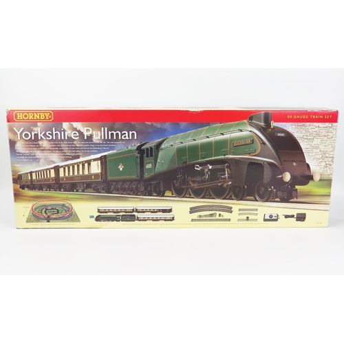 2124 - Hornby OO Gauge R1136 Yorkshire Pullman Train Set, DCC Ready - excellent in box (no trakmat)