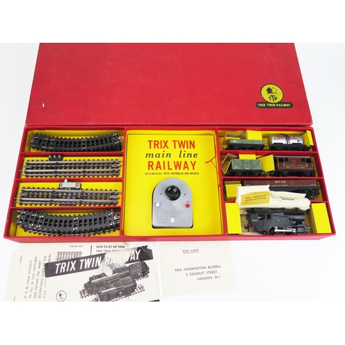 2160 - Twix Twin Railways (3 Rail) OO Gauge Freight Goods Set with 0-4-0 Tank Loco BR Black 30951 - excelle... 