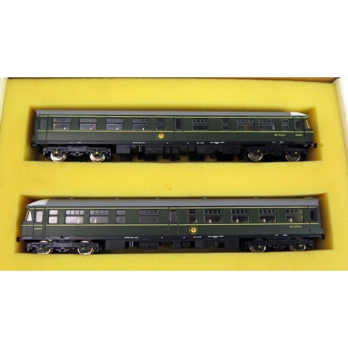 2161 - Trix OO Gauge 1178 Intercity Diesel 2 Car Set - excellent in box with leaflets