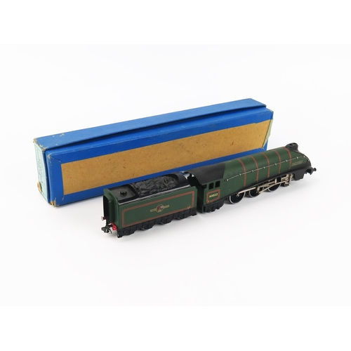 2215 - Hornby Dublo OO Gauge 3 Rail No. 3211 'MALLARD' Locomotive and Tender. BR Green 60022 - excellent (p... 