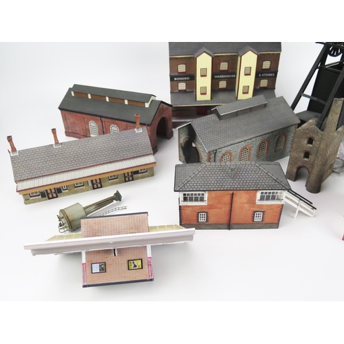 2237 - Bachmann Group of OO Scale Model Stations, Sheds, Bonds Warehouse & Stores, Mines etc