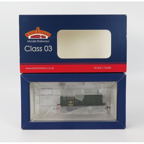 2293 - Bachmann OO Gauge 31-360 Class 03 Diesel Shunter No.D2011 BR Plain Green Late Crest DCC6 - excellent... 