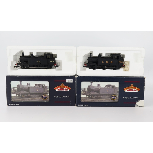 2305 - Bachmann OO Gauge 3F Jinty Pair - (1) 32-225 No.47410 BR Black Late Crest, (2) LMS No.7524 Black - e... 