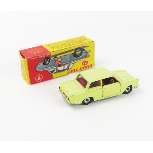 2463 - Dinky 139 Ford Consul Cortina - rarer bright green, red interior, spun hubs - very good but touched ... 