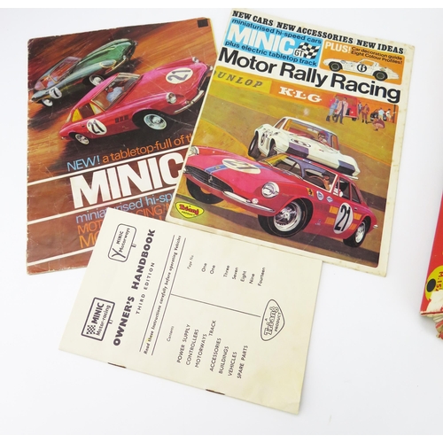 2517 - Triang Minic Motorways M1524 Racing Set with two Jaguar 3.4 Litres in white and green - excellent in... 